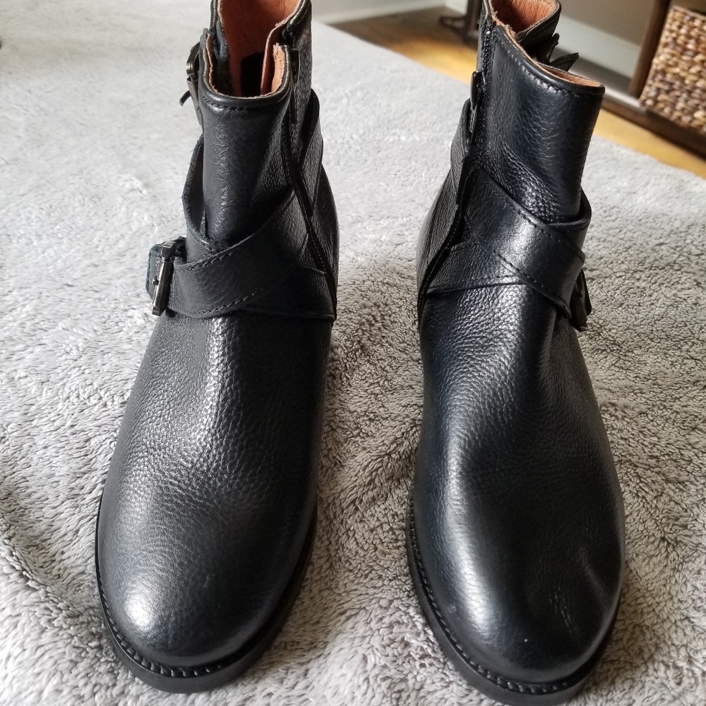 29 Porter Rd Bootie - Picture 4 of 5